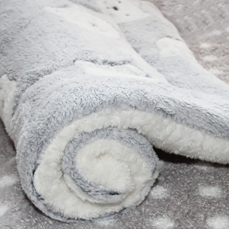 Light grey reversible fleece dog mat
