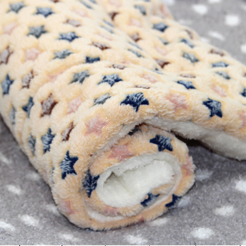 Reversible fleece pet mat detail